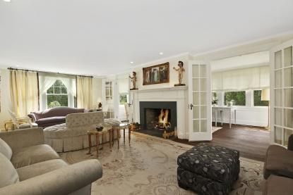 Foto del edificio - 152 Montauk Hwy