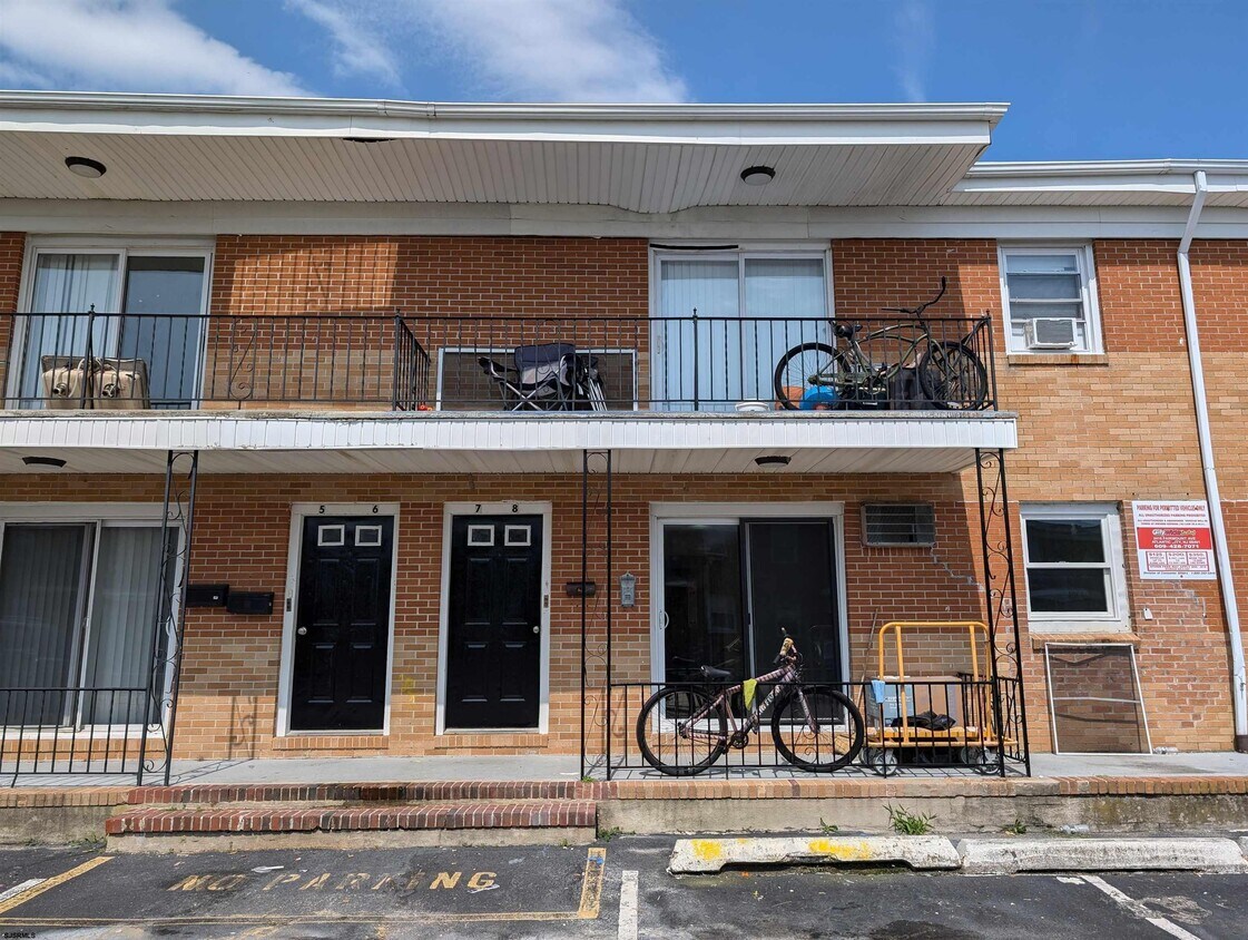 Foto principal - 2305 Sheldon Ave
