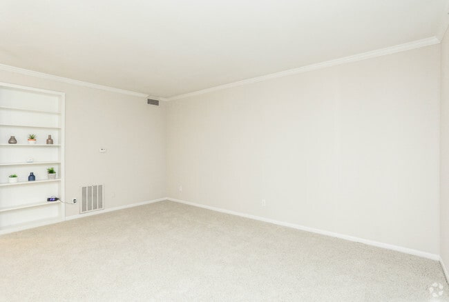 Living Room - Tanglebrook Apartments