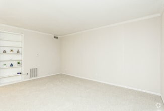 Living Room - Tanglebrook Apartments