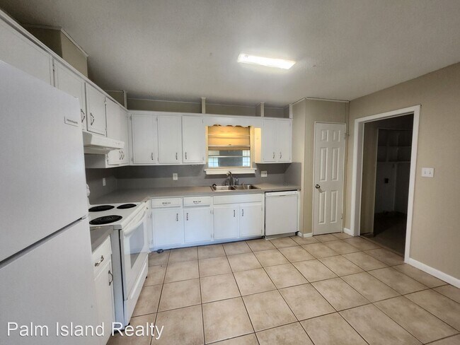 Foto del edificio - 5 br, 2 bath House - 5471 Buena Vista Ave