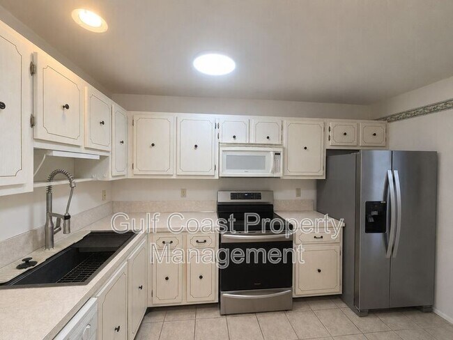 Building Photo - 3680 Ironwood Cir
