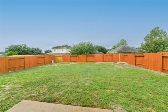 Building Photo - 5418 Lilac Grove Ln