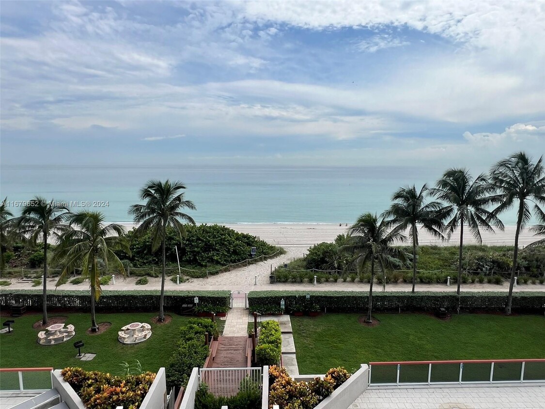 Foto principal - 6767 Collins Ave