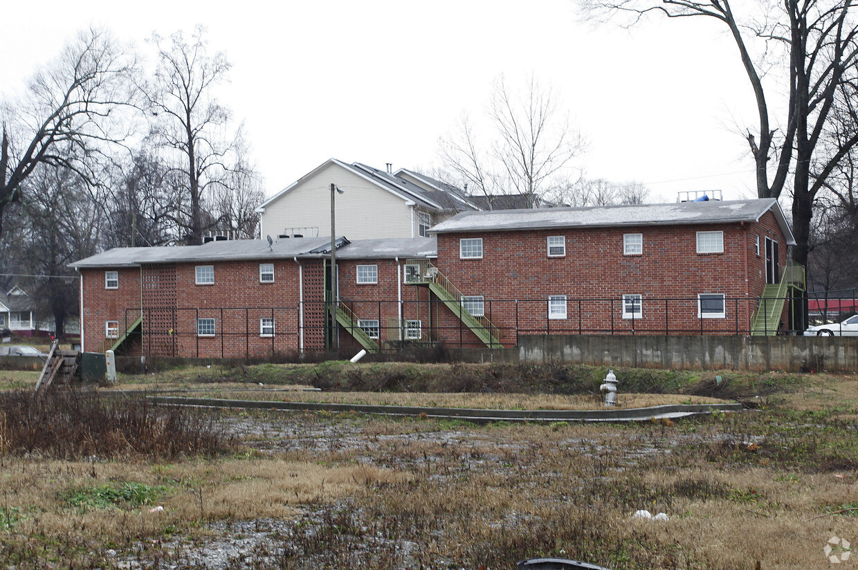 Foto del edificio - 865 SE Hank Aaron Dr