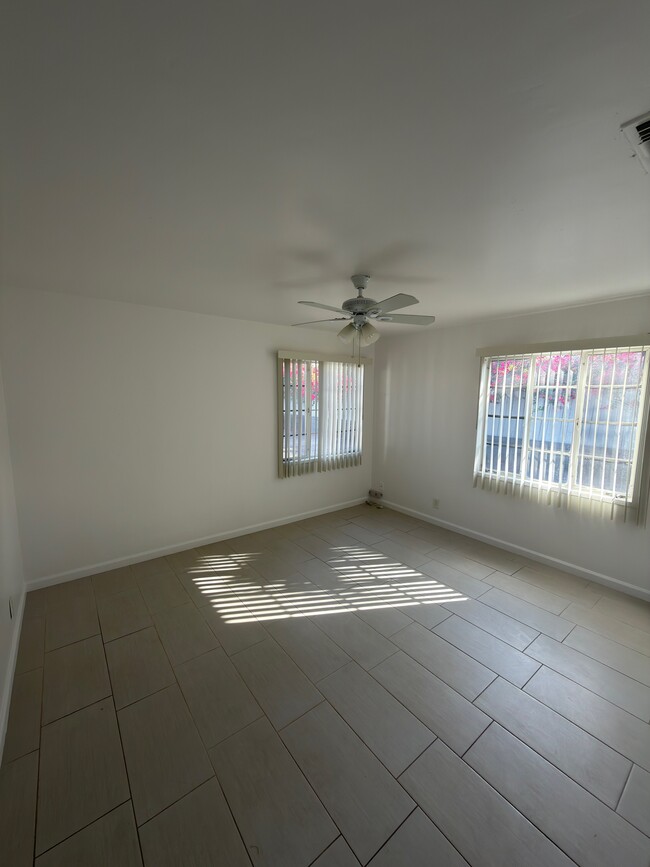 Foto del edificio - 967 E Camino Parocela