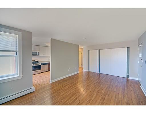 Building Photo - 36 School St