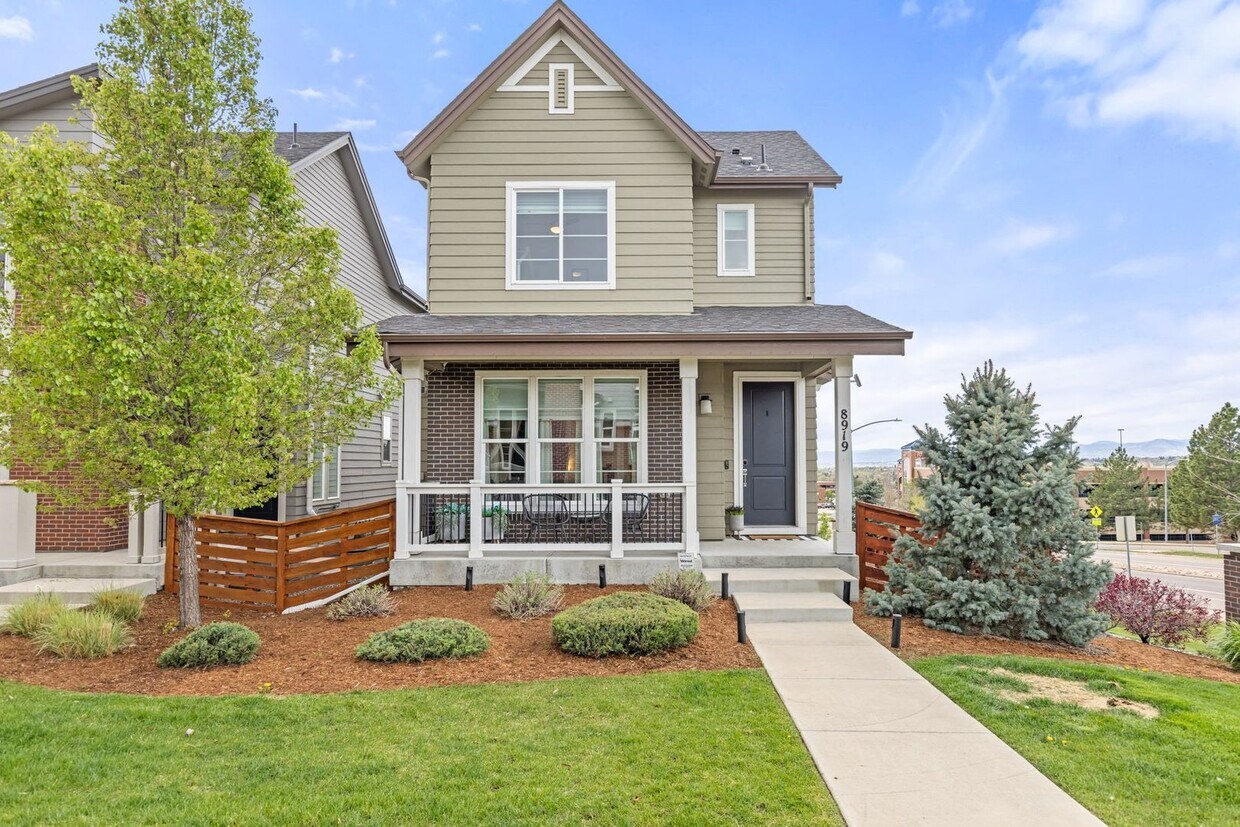 Foto principal - Vibrant 3-bed 3-bath Home in Westminster!!...