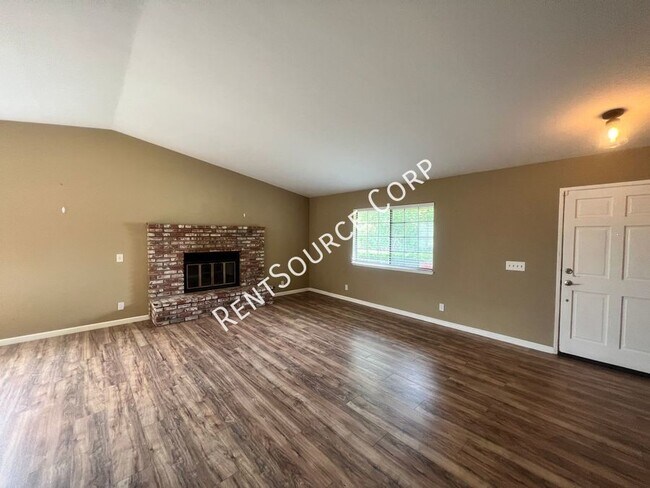 Building Photo - 4 Bedroom Single Story Home for Rent in We...