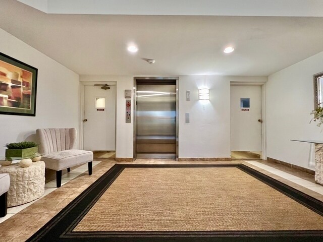 Foto del edificio - 75 Boardwalk Pl