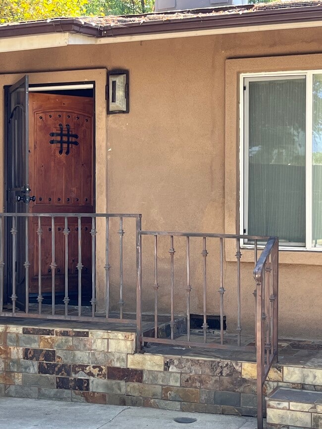 Barandilla alrededor del porche - 21050 Avenue San Luis