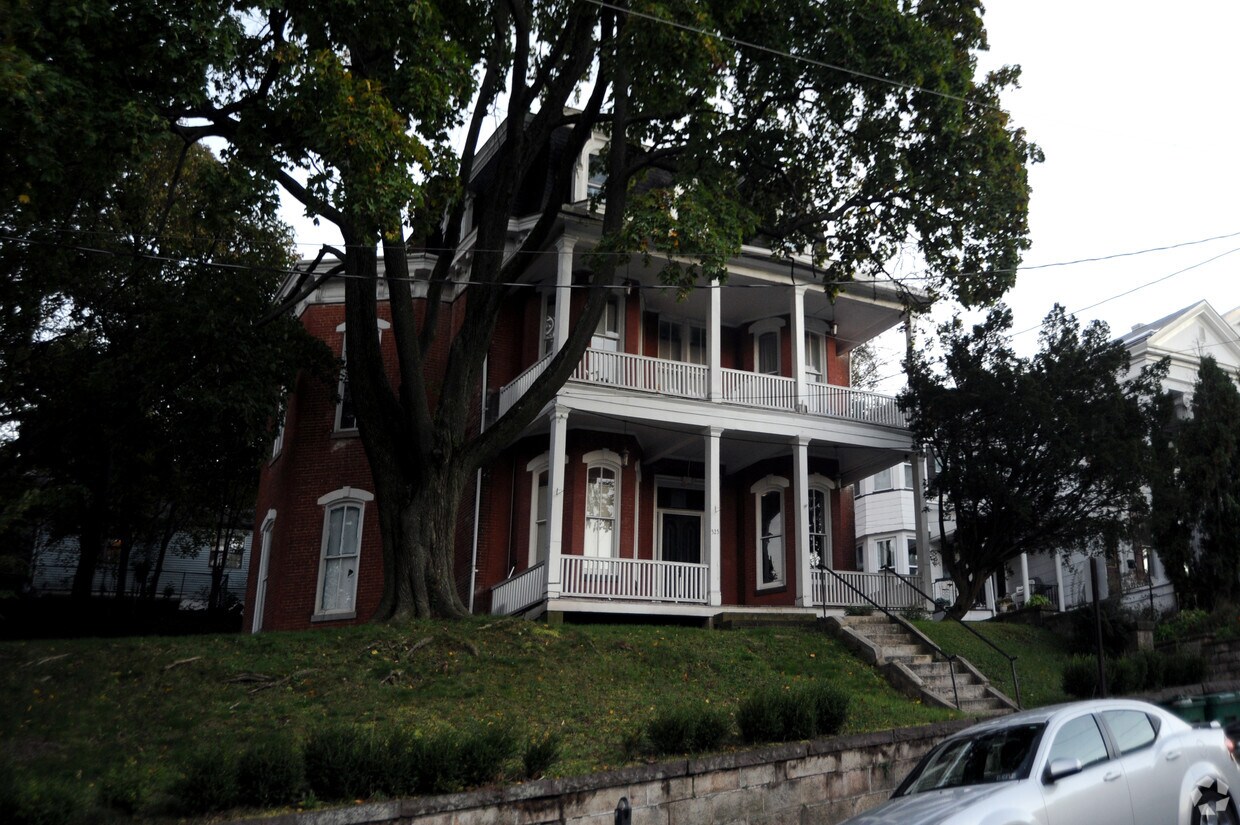 Foto principal - 525 Mahantongo St
