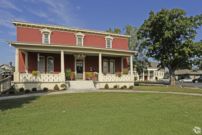 Building Photo - 1631 S Main St