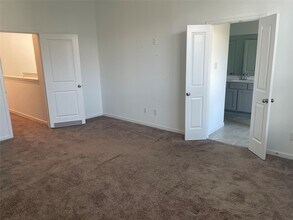 Building Photo - 621 Aspen Falls Ct