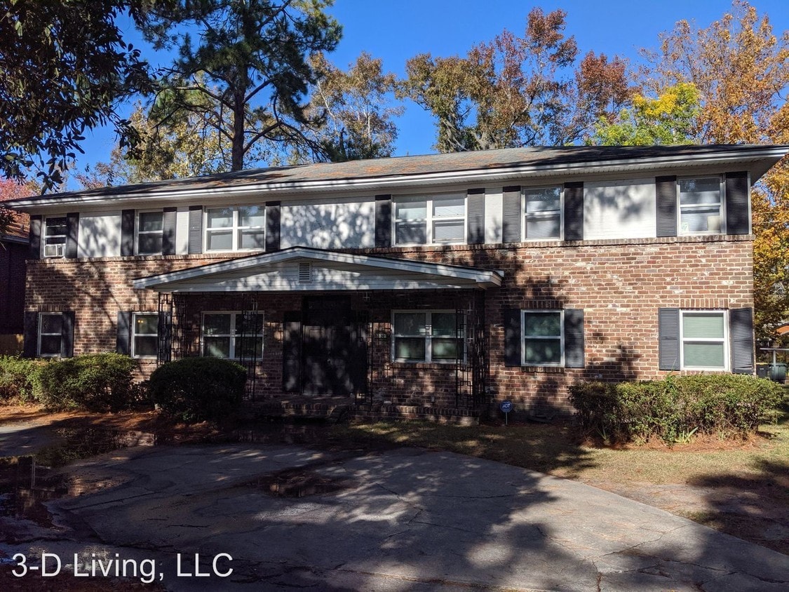 Primary Photo - 1314 E Victory Dr