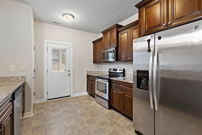 Foto del edificio - Fully Updated home in Westhaven