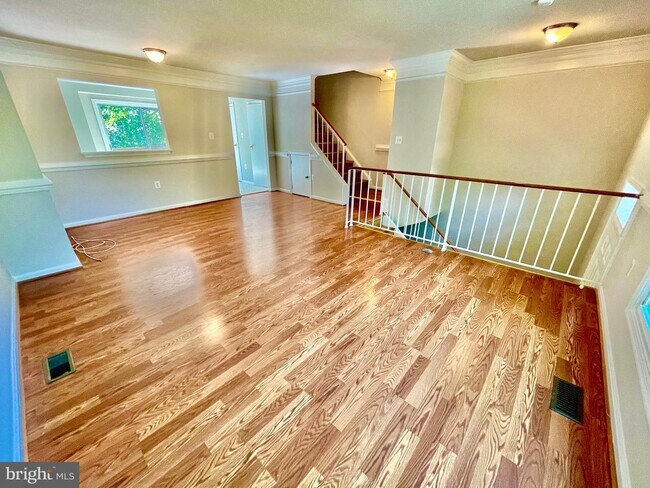 Foto del edificio - 7341 Rokeby Dr