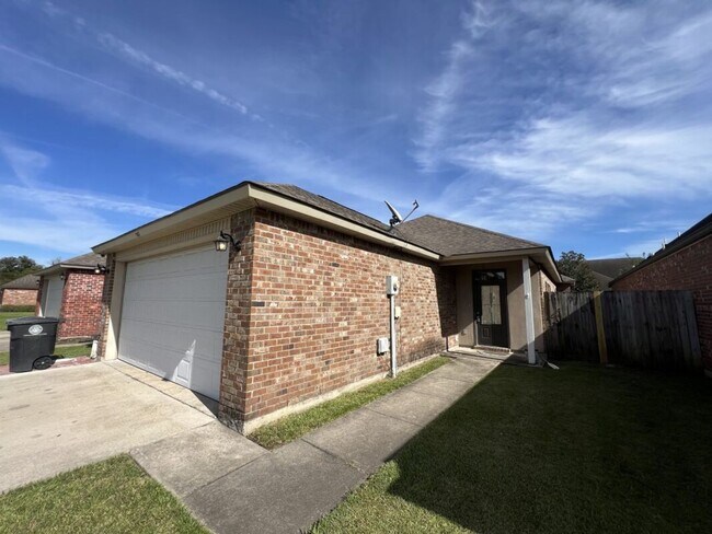 Foto del edificio - Charming 3-bedroom 2-bathroom in South Burbank Neighborhood!