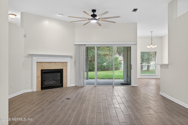 Foto del edificio - 14344 Summer Breeze Dr