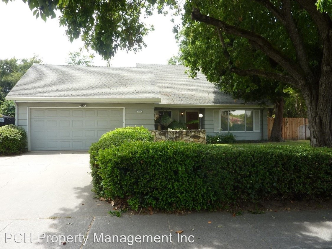 Primary Photo - 3 br, 2 bath House - 8282 Mediterranean Way