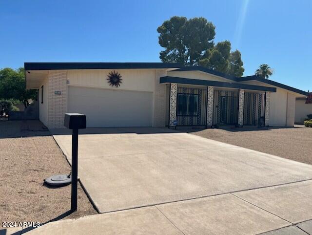 Building Photo - 10910 W Hibiscus Dr