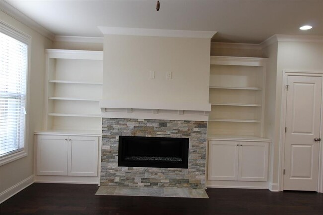 Building Photo - 3880 Glenview Club Ln