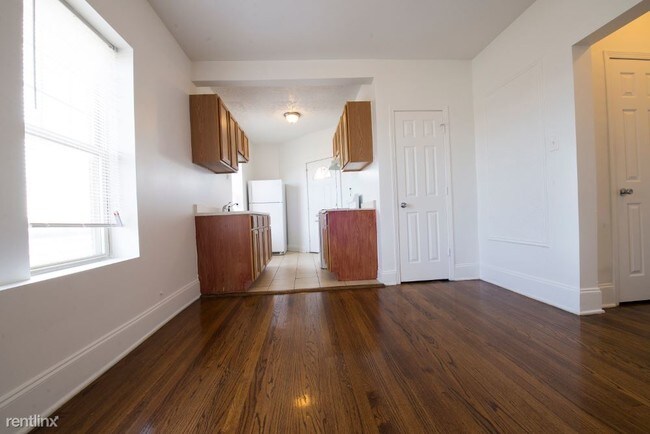 Building Photo - 1 br, 1 bath Apartment - 6829 S King Dr