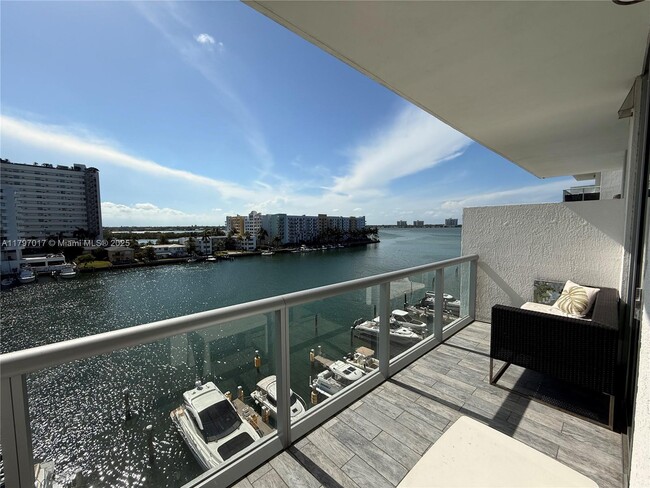 Foto del edificio - 7928 East Dr