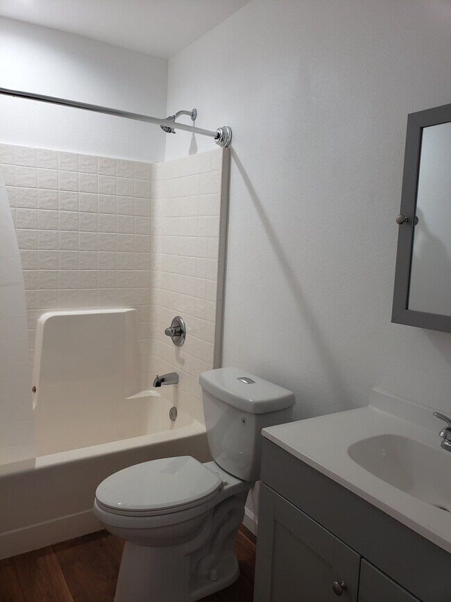 bathroom - 5623 Wilson Ln