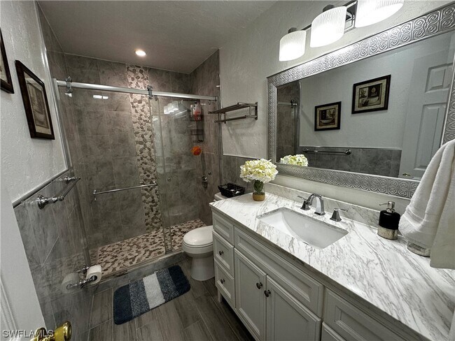 Foto del edificio - 8418 San Carlos Blvd