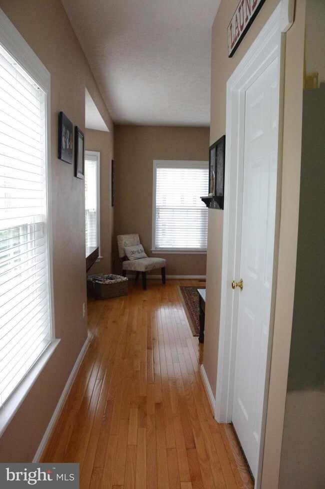 Building Photo - 207 Spinnaker Way