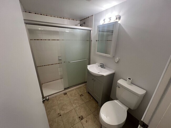 Foto del edificio - 190 S Allen St