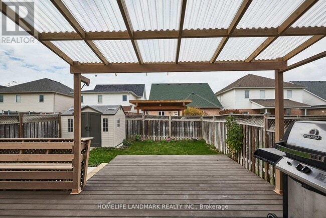 Building Photo - 165 Madden Pl