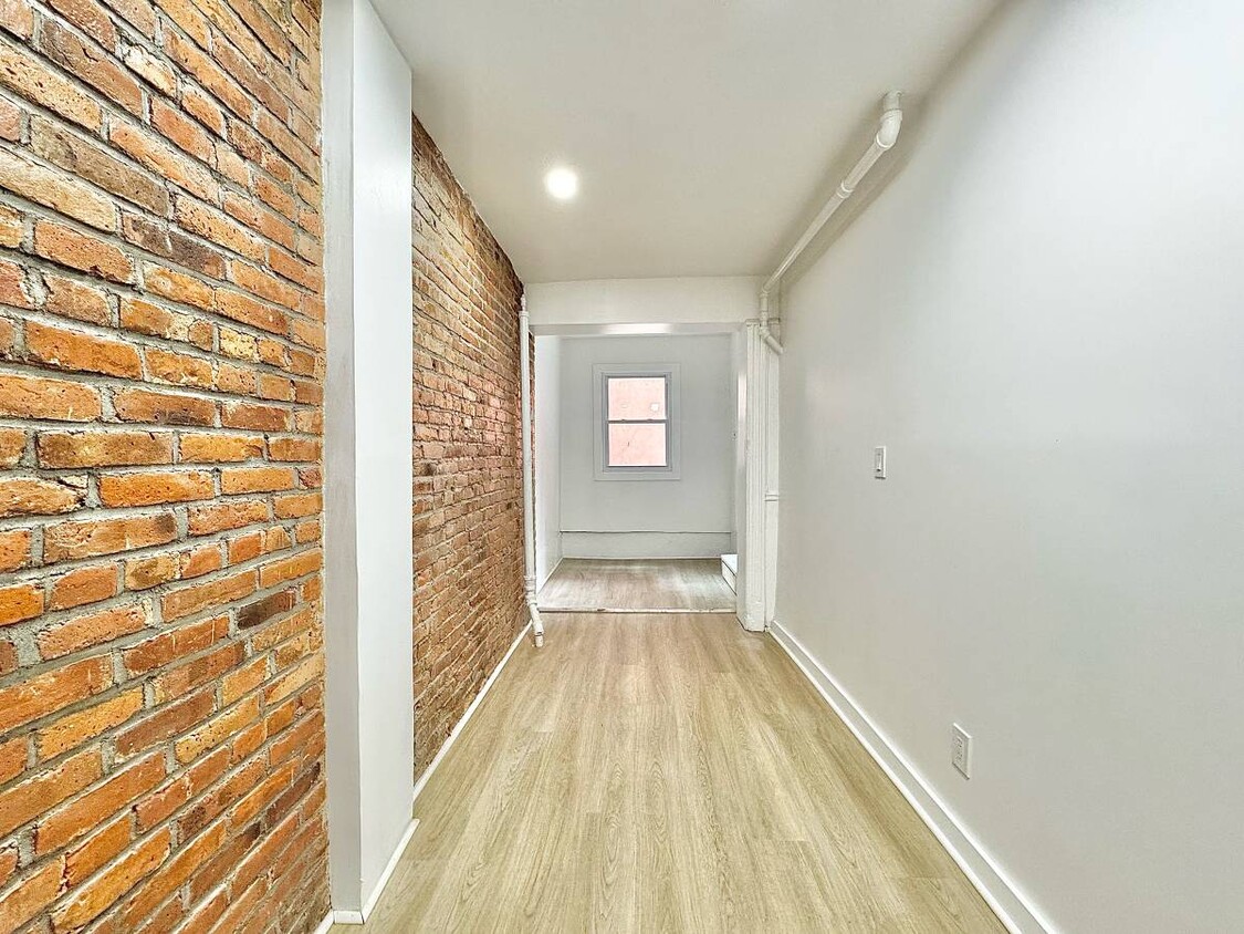 Primary Photo - 5901 Avenue N