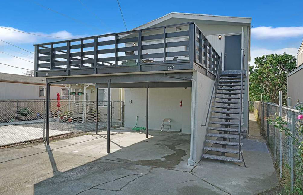 Primary Photo - 1332 Emeric Avenue, Unit 1332 Emeric Ave