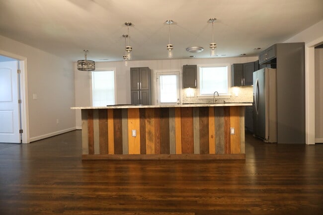 Foto del edificio - 4705 Clarke St