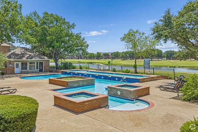 Swimming Pool - Riverchase