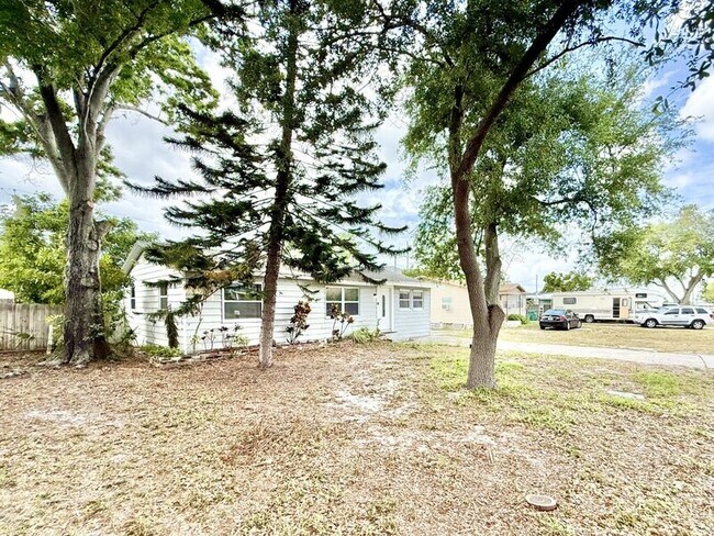 Foto del edificio - 7150 79th St N