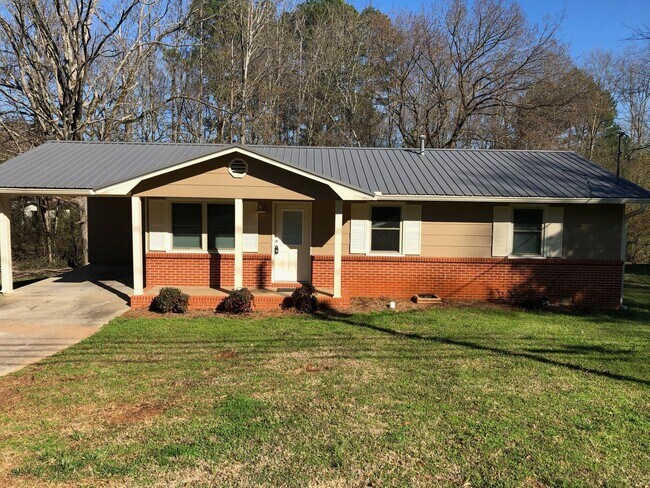 Foto del edificio - 3 bedroom/2 bath home