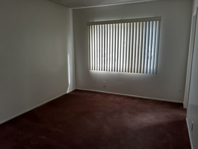 Foto del edificio - 12581 Shelley Dr
