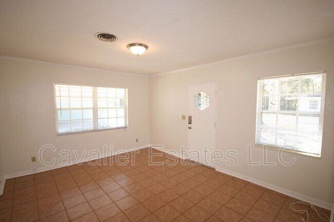Building Photo - 13626 N Florida Ave