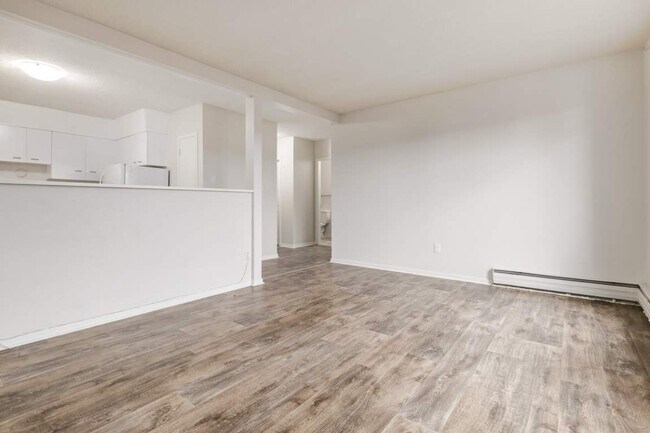 Building Photo - The Lenberne