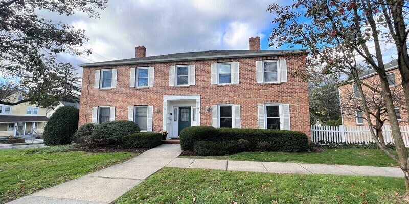 Primary Photo - 16B Prospect St