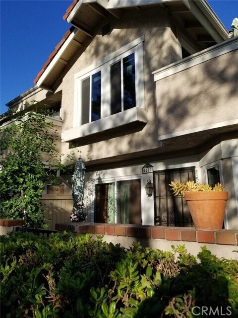 Foto del edificio - 1529 Elkwood St