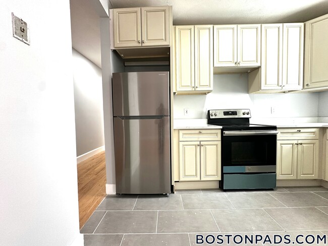Foto del edificio - 151 Homestead St