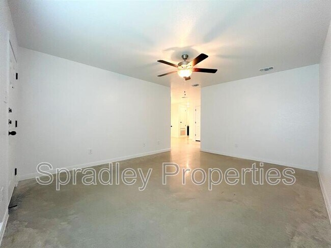 Building Photo - 9122 Winding Ct