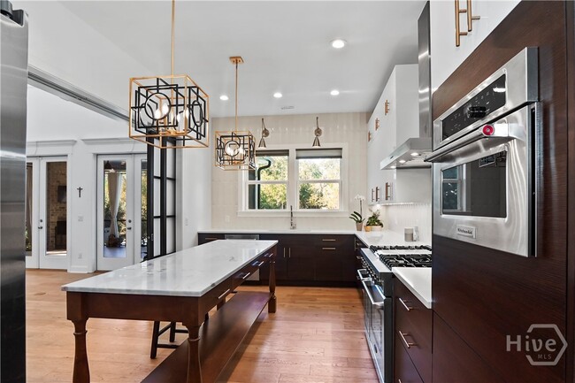 Building Photo - 437 Bear River Dr