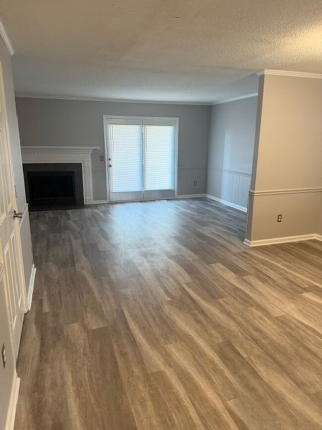 Foto del edificio - 2BR/2.5BA Condo w/ Community Pool in Simsponville!