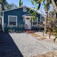 Building Photo - 2943 Kalmia St