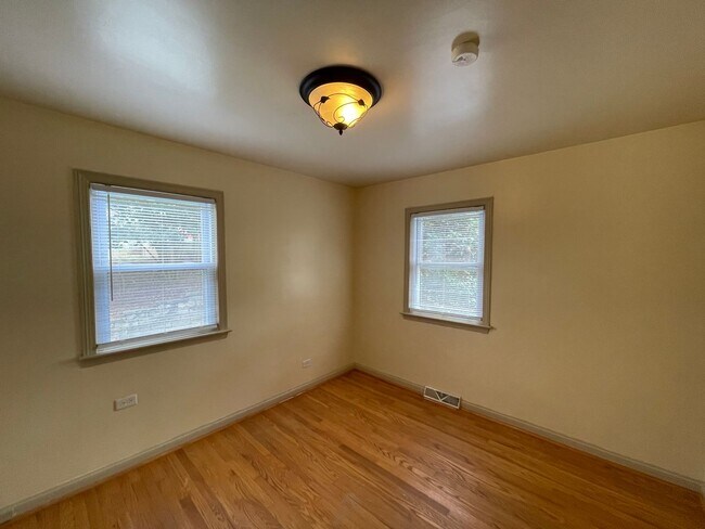 Building Photo - Three Bedroom House Available Near Downtown and Rt 250